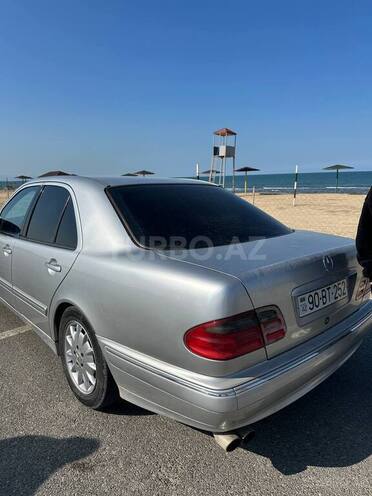 Mercedes E 320 2000, 300,000 km - 3.2 l - Bakı