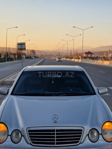 Mercedes E 320 2000, 300,000 km - 3.2 l - Bakı