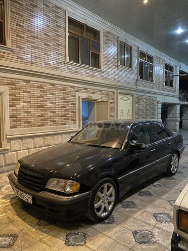 Mercedes C 230 1999, 241,402 km - 2.3 l - Bakı