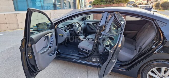 Hyundai Elantra 2015, 97,088 km - 1.8 l - Sumqayıt