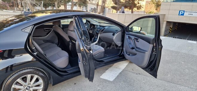 Hyundai Elantra 2015, 97,088 km - 1.8 l - Sumqayıt
