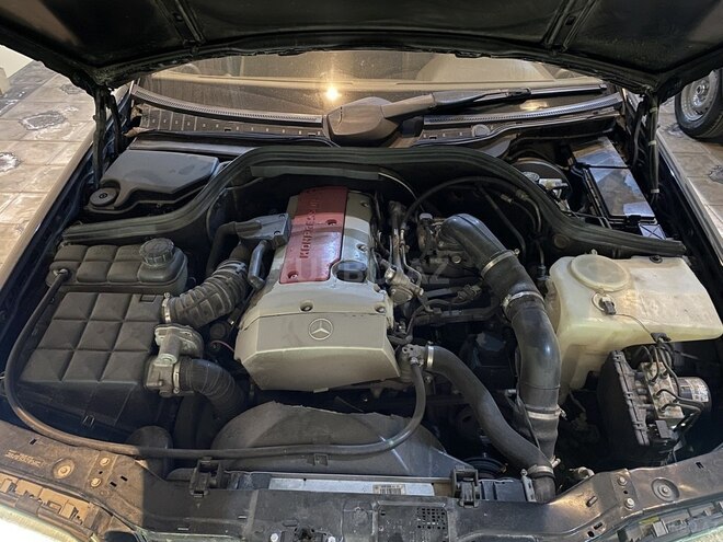 Mercedes C 230 1999, 241,402 km - 2.3 l - Bakı