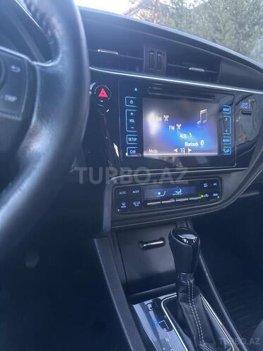 Toyota Corolla 2018, 96,000 km - 1.8 л - Bakı