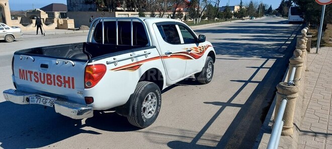 Mitsubishi L200 2009, 360,270 km - 2.5 l - Şabran