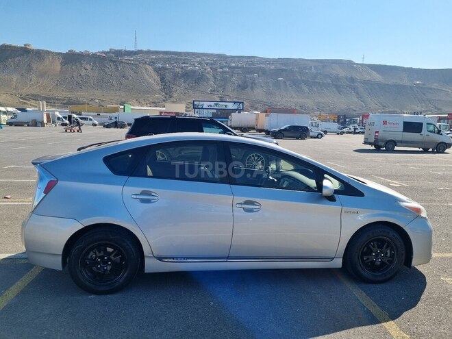 Toyota Prius 2015, 205,000 km - 1.8 l - Bakı