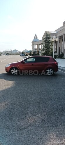 Kia Ceed 2007, 200,000 km - 1.4 l - Ucar