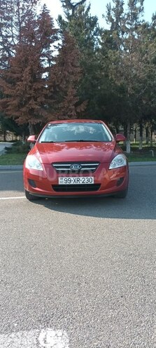 Kia Ceed 2007, 200,000 km - 1.4 l - Ucar