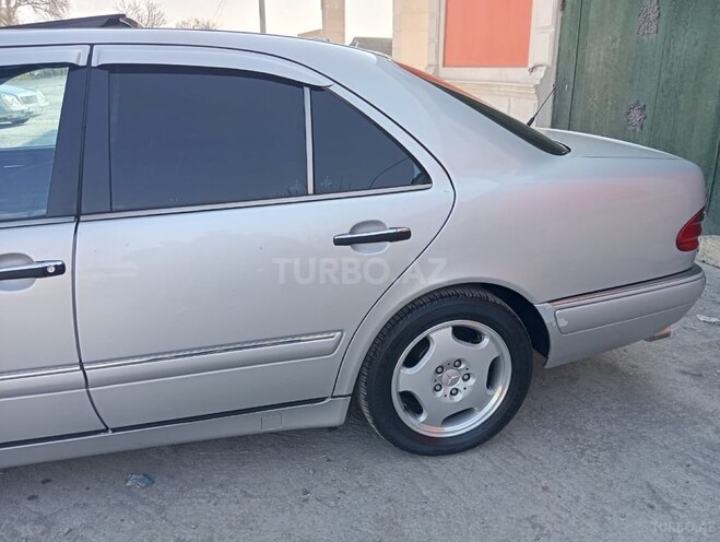 Mercedes E 280 1998, 330,000 km - 2.8 l - Göyçay