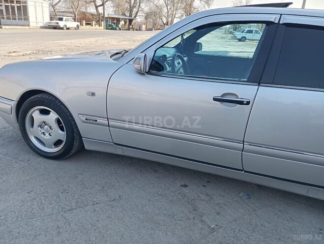 Mercedes E 280 1998, 330,000 km - 2.8 l - Göyçay