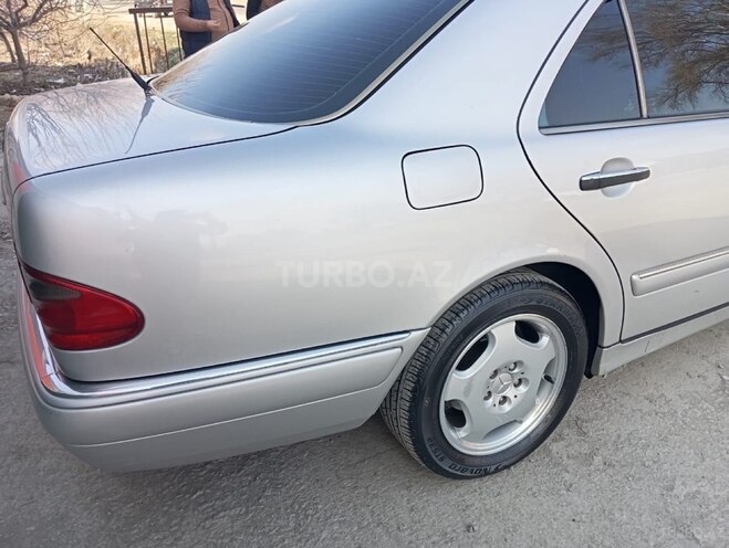Mercedes E 280 1998, 330,000 km - 2.8 l - Göyçay