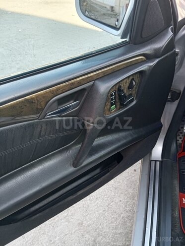 Mercedes E 280 1998, 330,000 km - 2.8 l - Göyçay
