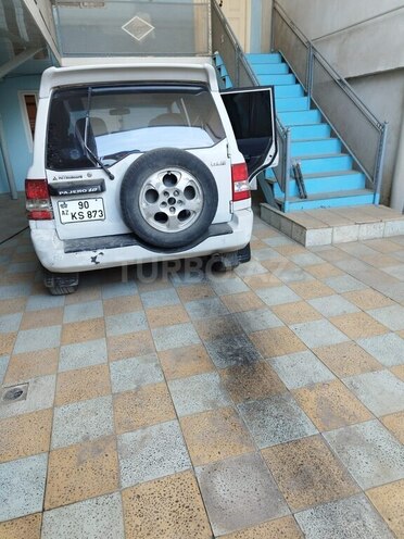 Mitsubishi Pajero io 2000, 289,765 km - 2.0 л - Qazax