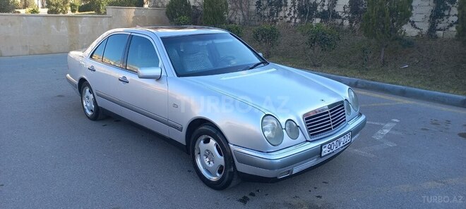 Mercedes E 200 1996, 210,000 km - 2.0 l - Bakı