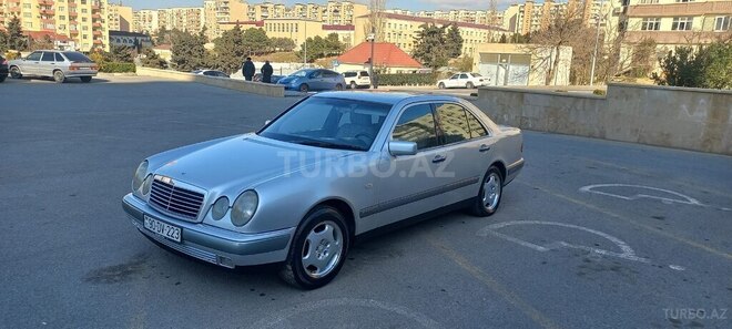 Mercedes E 200 1996, 210,000 km - 2.0 l - Bakı