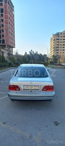 Mercedes E 200 1996, 210,000 km - 2.0 l - Bakı