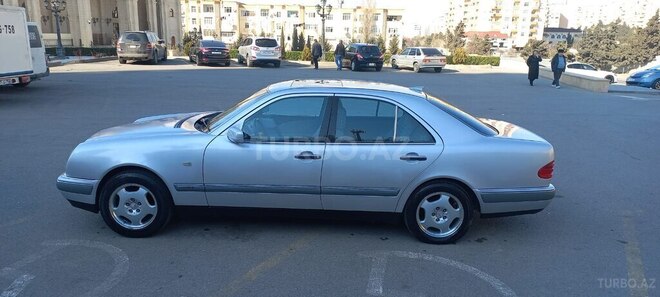 Mercedes E 200 1996, 210,000 km - 2.0 l - Bakı