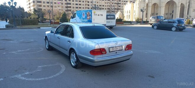 Mercedes E 200 1996, 210,000 km - 2.0 l - Bakı