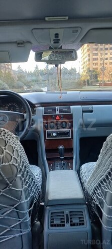 Mercedes E 200 1996, 210,000 km - 2.0 l - Bakı