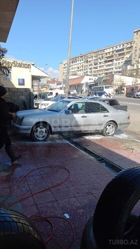 Mercedes E 200 1996, 210,000 km - 2.0 l - Bakı