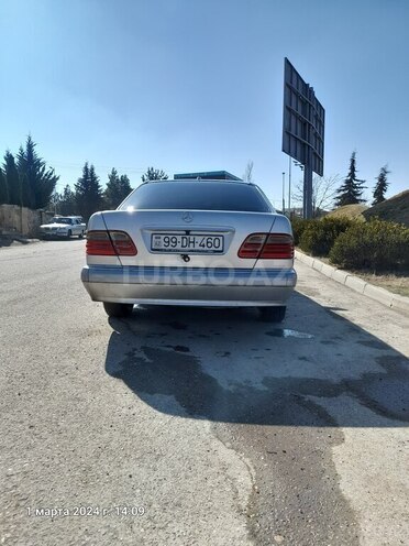 Mercedes E 220 2001, 540,000 km - 2.2 l - Qusar