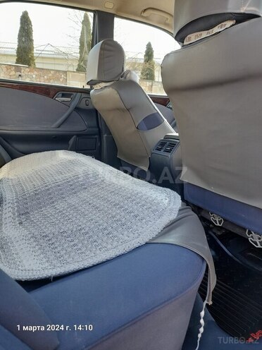 Mercedes E 220 2001, 540,000 km - 2.2 l - Qusar