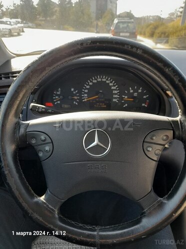 Mercedes E 220 2001, 540,000 km - 2.2 l - Qusar