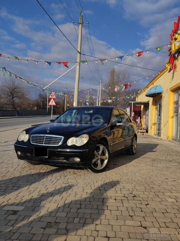 Mercedes C 240 2003, 351,088 km - 2.6 l - İsmayıllı