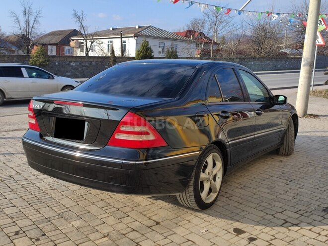 Mercedes C 240 2003, 351,088 km - 2.6 l - İsmayıllı
