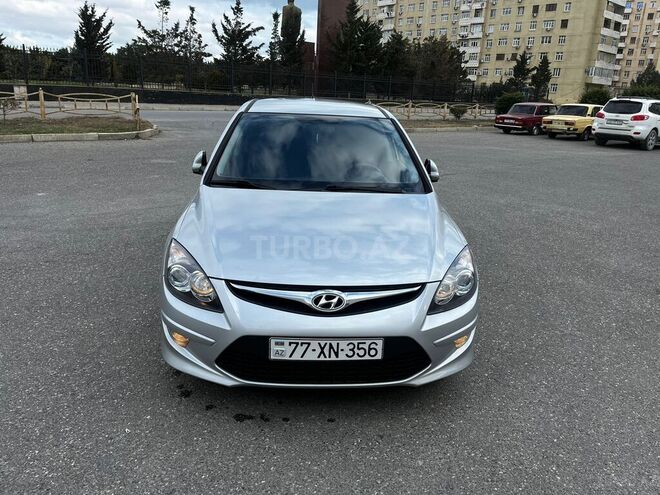 Hyundai i30 2011, 203,000 km - 1.4 л - Bakı