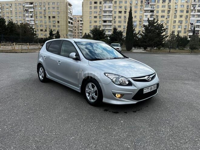 Hyundai i30 2011, 203,000 km - 1.4 л - Bakı