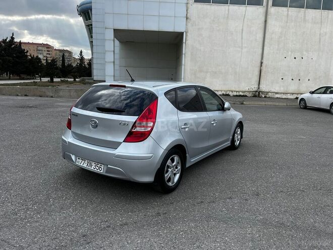 Hyundai i30 2011, 203,000 km - 1.4 л - Bakı