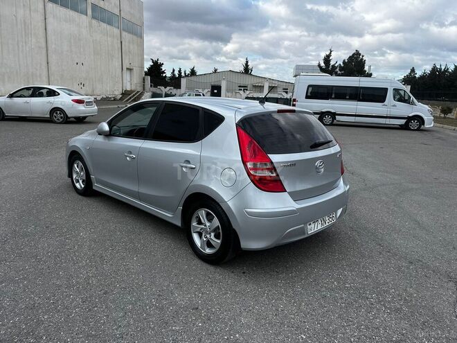 Hyundai i30 2011, 203,000 km - 1.4 л - Bakı