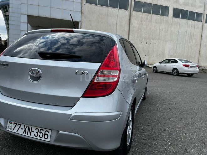 Hyundai i30 2011, 203,000 km - 1.4 л - Bakı