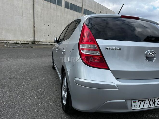 Hyundai i30 2011, 203,000 km - 1.4 л - Bakı
