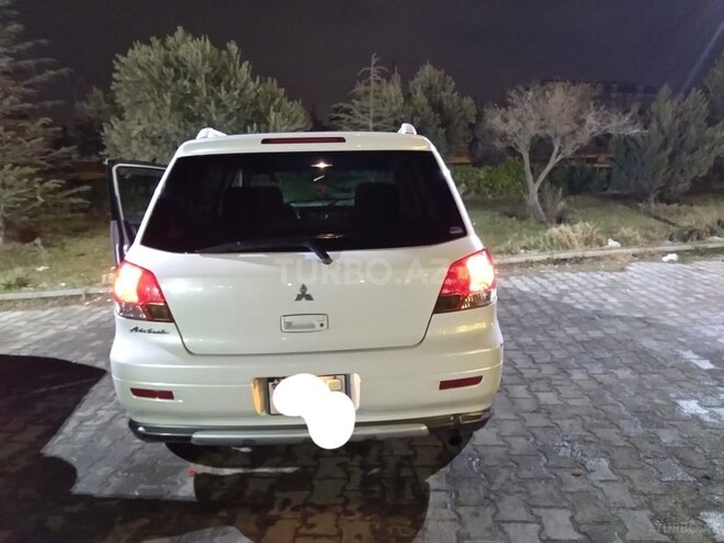 Mitsubishi Airtrek 2002, 230,225 km - 2.0 l - Bakı