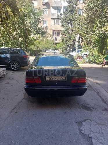 Mercedes E 240 2000, 429,695 km - 2.4 l - Bakı
