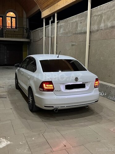 Volkswagen Polo 2019, 50,800 km - 1.6 l - Bakı