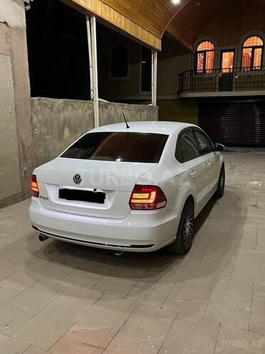 Volkswagen Polo 2019, 50,800 km - 1.6 l - Bakı