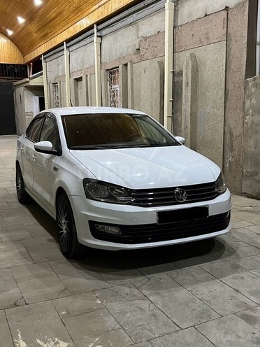 Volkswagen Polo 2019, 50,800 km - 1.6 l - Bakı