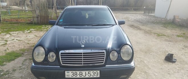 Mercedes E 230 1996, 357,712 km - 2.3 l - Xudat