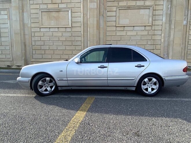 Mercedes E 270 1999, 280,000 km - 2.7 l - Bakı
