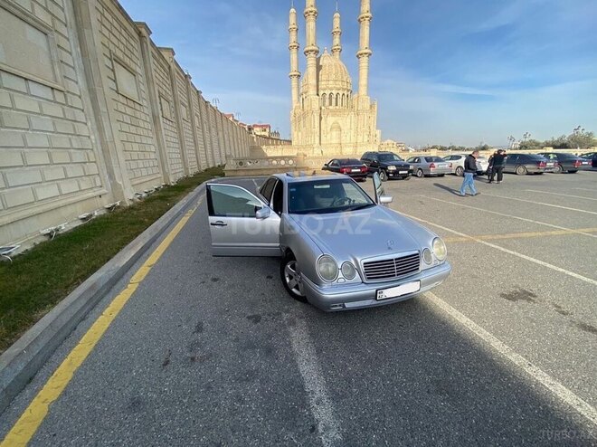 Mercedes E 270 1999, 280,000 km - 2.7 l - Bakı