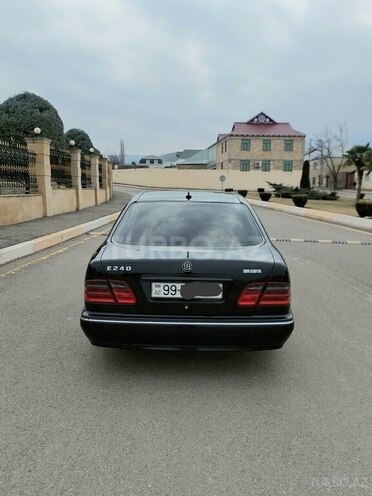 Mercedes E 240 2000, 350,000 km - 2.4 l - Gəncə