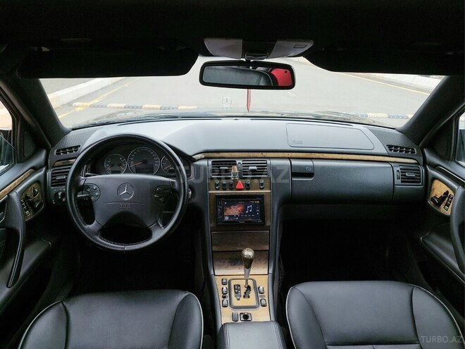 Mercedes E 240 2000, 350,000 km - 2.4 l - Gəncə