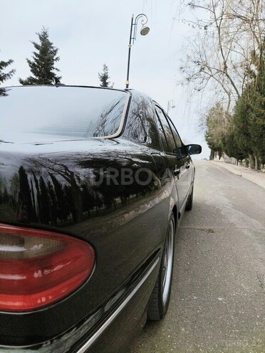 Mercedes E 240 2000, 350,000 km - 2.4 l - Gəncə