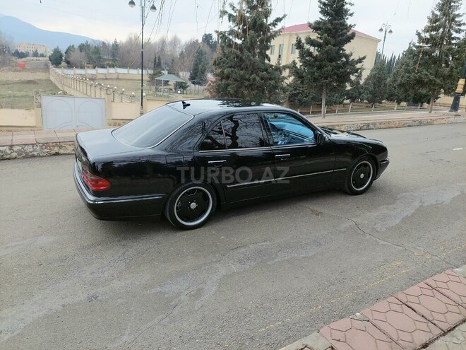 Mercedes E 240 2000, 350,000 km - 2.4 l - Gəncə