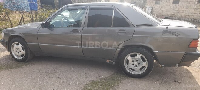 Mercedes 190 1990, 4,171,500 km - 2.3 l - Astara