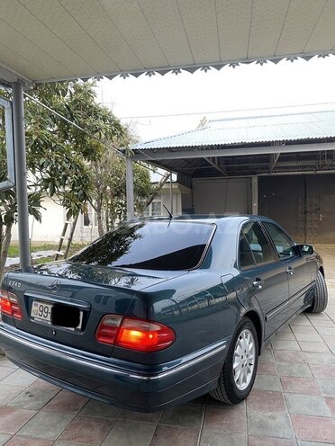 Mercedes E 240 2000, 187,451 km - 2.6 l - Bakı
