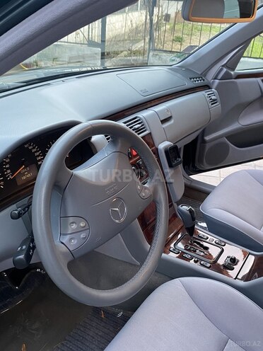 Mercedes E 240 2000, 187,451 km - 2.6 l - Bakı