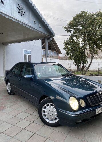 Mercedes E 240 2000, 187,451 km - 2.6 l - Bakı